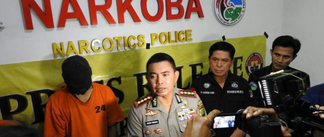 Sopir ojek online jadi pengedar sabu diringkus Polres Metro Jakarta Timur, Konferensi Pers Jumat 27/10 (dok. KM)