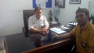 Humas Daops 6 KAI,Eko, saat diwawancarai awak media KM (dok. KM)