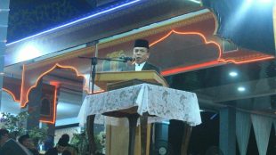 Irwandi Yusuf, sedang menyampaikan pidatonya saat Pembukaan MTQ XXXIII Se-Aceh (dok. KM)