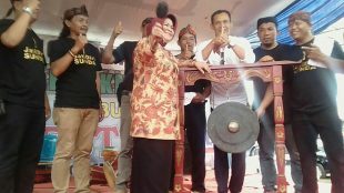 Bupati Bogor Nurhayanti meresmikan rest area Semesta di jalur Puncak, Kamis 23/11 (dok. KM)