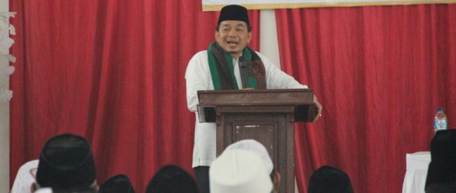 Ketua Fraksi PKS di DPR, Jazuli Juwaini memberi pidato pada acara Dialog Kebangsaan di Serang, Banten Sabtu 11/11 (dok. KM)