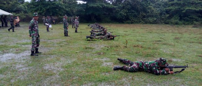 Babinsa berlatin menembak di Lhokseumawe, Selasa 28/11 (dok. KM)