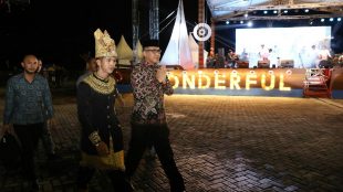 Wagub Aceh Nova Iriansyah di acara penutupan Sail Sabang 2017, Selasa 5/12 (dok. KM)