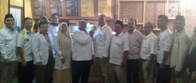 Pengurus DPC Partai Gerindra dan PKS bertemu di Cafe Toffee, Bogor 17/12 (dok. KM)
