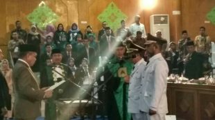 Gubernur Aceh melantik Bupati dan Wakil Bupati terpilih Kabupaten Aceh Tamiang, Jumat 29/12/2017 (dok. KM)