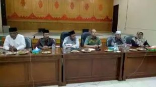 Buapti Aceh Tamiang Mursil dan unsur Lembaga Dinas Jajaran Pemkab Aceh Tamiang saat gelar pelaksanaan Dialog, Kamis 11/8