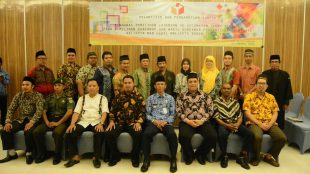 11 Anggota PPL Kecamatan Tanah Sareal yang sudah dilantik bersama Camat, Perwakilan Kapolsek, Perwakilan Danramil dan Panwaslu Kota Bogor (dok. KM)