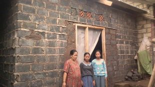 Warga Desa Warung Menteng, Kecamatan Cijeruk, yang menerima bantuan Program RTLH (dok. KM)