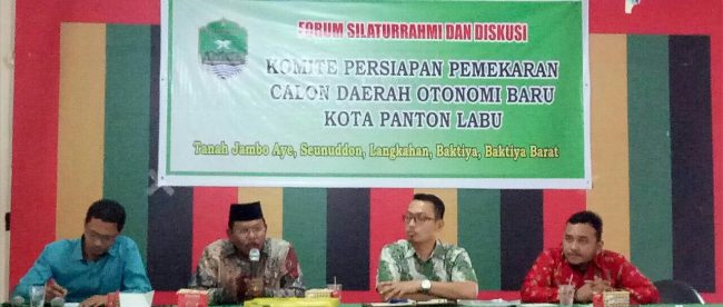 Forum Silaturrahmi dan Diskusi Komite Persiapan Calon Daerah Otonomi Baru (CDOB) di Balai Desa Kecamatan Tanah Jambo Aye, Jum'at 26/1 (dok. Raz/KM)