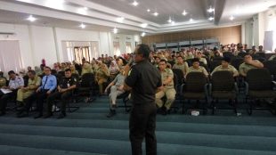 Kajari Kota Pangkalpinang Sosialisasi Tupoksi TP4D di ruangan Aula OR Kantor Walikota Pangkalpinang, Selasa 23/1 (dok. KM)