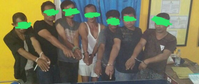 Tujuh tersangka pelaku pesta narkoba sabu serta barang bukti diamankan Satres Narkoba Polres Aceh Utara, Kamis 18/1 (dok. Raz/KM)