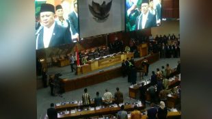 Pelantikan Bambang Soesatyo sebagai ketua DPR, Jakarta 15/1 (dok. KM)