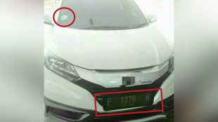 Mobil berplat merah yang memasang dukungan terhadap salah satu Calon Walikota dan Wakil Walikota Bogor, Selasa 30/1 (dok. KM)