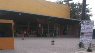 Salah satu outlet Toserba Tokma di Karawang, Jawa Barat (dok. KM)