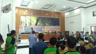 Ratusan Kepala Desa yang tergabung dalam APDESI Aceh saat berada di Aula Tribrata Mapolres Aceh Utara (dok. Ist/Raz/KM)