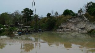 Aktifitas TI rajuk terus berjalan kurang lebih satu tahun di kawasan pantai (dok. KM)
