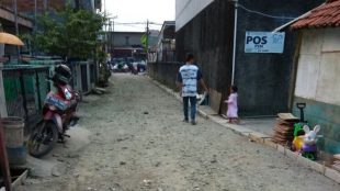 Lokasi proyek peningkatan jalan lingkungan di Kelurahan Harapan Baru, Kecamatan Bekasi Utara (dok. KM)
