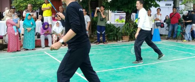 Calon Wakil Walikota Bogor Dedie A Rachim dan mantan atlet bulutangkis Ricky Subagja (dok. KM)