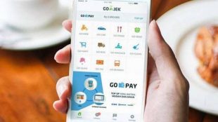 Ilustrasi penggunaan Go-Pay (stock)