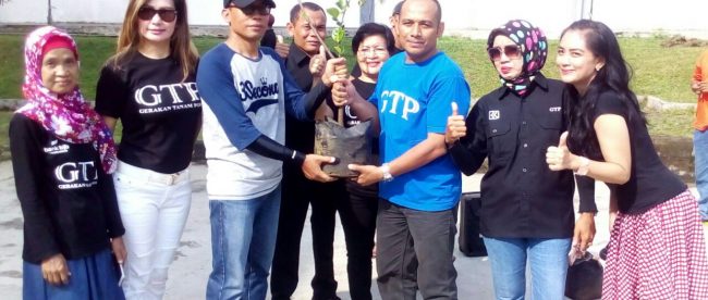 Komunitas GTP saat penanaman pohon di Rusunawa Menteng Asri, Kota Bogor (dok. KM)