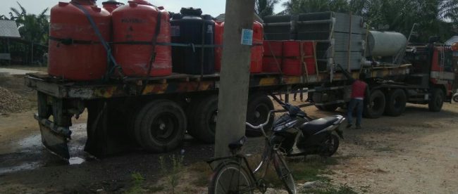 Truk pengangkut oli yang tumpah di jalan lintas Medan - B.Aceh, Rabu 18/4/2018 (dok. KM)