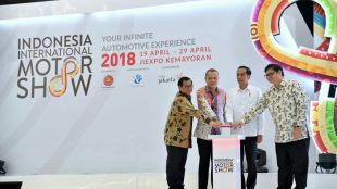 Presiden Joko Widodo membuka pameran IIMS 2018 di Kemayoran, Jakarta 19/4/2018 (dok. KM)