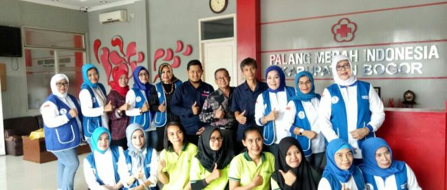 IWAPI Kabupaten Bogor Selesai melaksanakan Kegiatan Bhaksos Donor Darah Dalam rangka Peringatan Hari Kartini Di kantor UDD PMI Cibinong 21/4 (dok. KM)