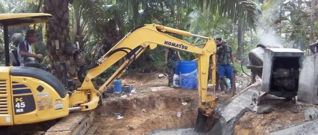 Pembangunan jembatan kanal 