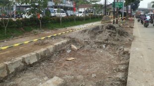 Lokasi penebangan pohon kenari di pinggir Jl. KH. Abdullah bin Nuh, Kota Bogor (dok. KM)