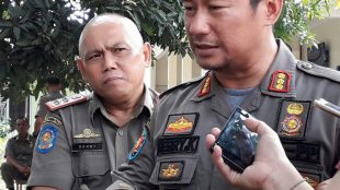 Kasatpol PP Kota Bogor Herri Karnadi memberi keterangan pers (dok. KM)