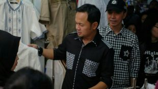 Pasangan Calon Walikota dan Wakil Walikota Bogor Bima Arya dan Dedie Rachim saat berkunjung ke Mal BTM, Kamis 7/6 (dok. KM)