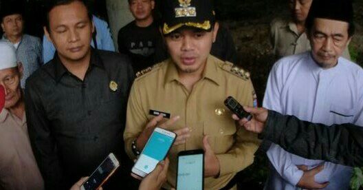 Walikota Bogor Bima Arya Sugiarto saat mengunjungi Masjid Agung Kota Bogor, Senin 25/6/2018 (dok. KM)