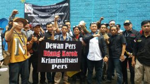 Aksi wartawan di depan Gedung Dewan Pers, 4/7/2018 (dok. KM)