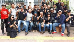 Pengurus dan anggota FPII usai aksi solidaritas wartawan di Jakarta, Rabu 4/7 (dok. KM)