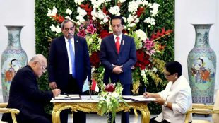 Penandatanganan nota kesepahaman antara Menlu Retno Marsudi dengan Menlu Federasi Mikronesia di Istana Bogor, Rabu 18/7/2018 (dok. Setpres)