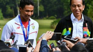 Presiden Joko Widodo bersama Lalu Mohammad Zohri di Istana Bogor, Rabu 18/7/2018 (dok. KM)