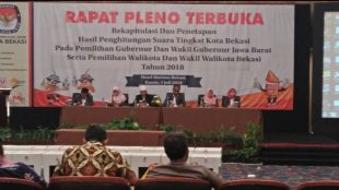 KPU Kota Bekasi Gelar Rapat Pleno Rekapitulasi Hasil Penghitungan Suara Tingkat Kota Bekasi, Kamis 5/7 (dok. KM)