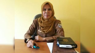 Pjs Kades Makmur, Kecamatan Pangkalan Kerinci, Pelalawan, Riau, Normalina Ibrahim (dok. KM)