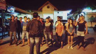 Muda-mudi yang diamankan POlres Pelalawan dalam razia warung remang-remang, Sabtu malam 27/7 (dok. KM)