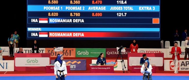 Rosmaniar Defia mengalahkan atlit taekwondo asal Iran, Salahsouri Marjan,, dalam final taekwondo Asian Games 2018 di Jakarta (dok. KM)