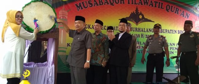 Camat Tajurhalang membuka MTQ Tingkat Kecamatan Tajurhalang, Rabu 1/8/2018 (dok. KM)