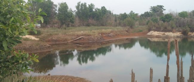 Kolong PDAM yang sudah mengalami penyusutan air bakunya di Kecamatan Belinyu, Kabupaten Bangka (dok. KM)
