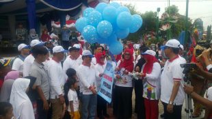DANDIM 0104/Atim beserta Wali Kota Langsa, Muspida Kota Langsa melakukan pelepasan Balon (Dok. KM)