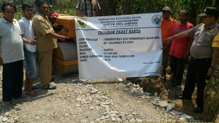 Pengerasan jalan di RT 03 RW 01, Kampung Cilangkap, Desa Lumpang, Parung Panjang, Kabupaten Bogor (dok. KM)