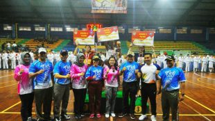 Foto bersama usai pemberian penghargaan kepada pemenang kejuaraan bola basket Suryakancana Cup I tahun 2018 (dok. KM)