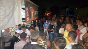 Aksi protes wargsa Kp. Kelapa Ciung, Desa Lumpang, Parung Panjang, Jumat 21/9/2018 (dok. KM)