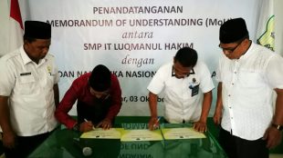 Penandatanganan MoU SMP IT Luqmanul Hakim dengan BNN Provinsi Aceh, Kamis 4/10/2018 (dok. KM)