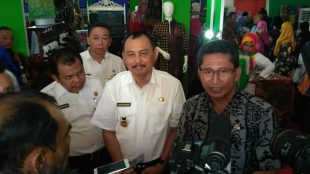 Bupati Purworejo, Agus Bastian memberikan sambutan dalam rangka pembukaan Romansa Purworejo Expo 2018 di kawasan Pendopo Kabupaten Purworejo, 31/10/2018 (dok. KM)
