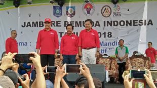 Menpora Imam Nahrawi bersama Bupati Bangka Selatan Justiar Noer Saat pembukaan Jambore Pemuda Indonesia (JPI) di Bangka Selatan, Minggu 7/10 (dok. KM)