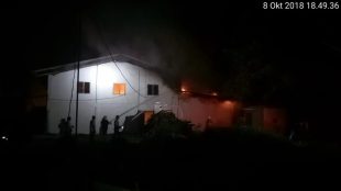 Pabrik batik milik Atyong terbakar Senin malam 9/10/2018, di Kp. Kelapa Ciung, Desa Lumpang, Parung Panjang (dok. KM)
